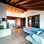 Ai Mughetti Apartment