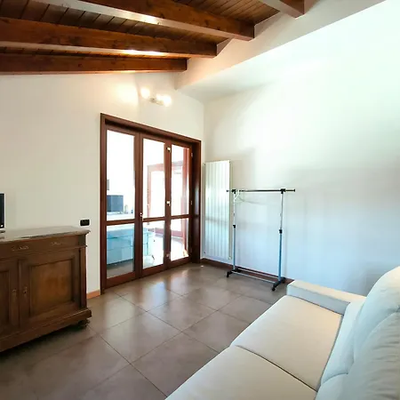 아파트 Ai Mughetti